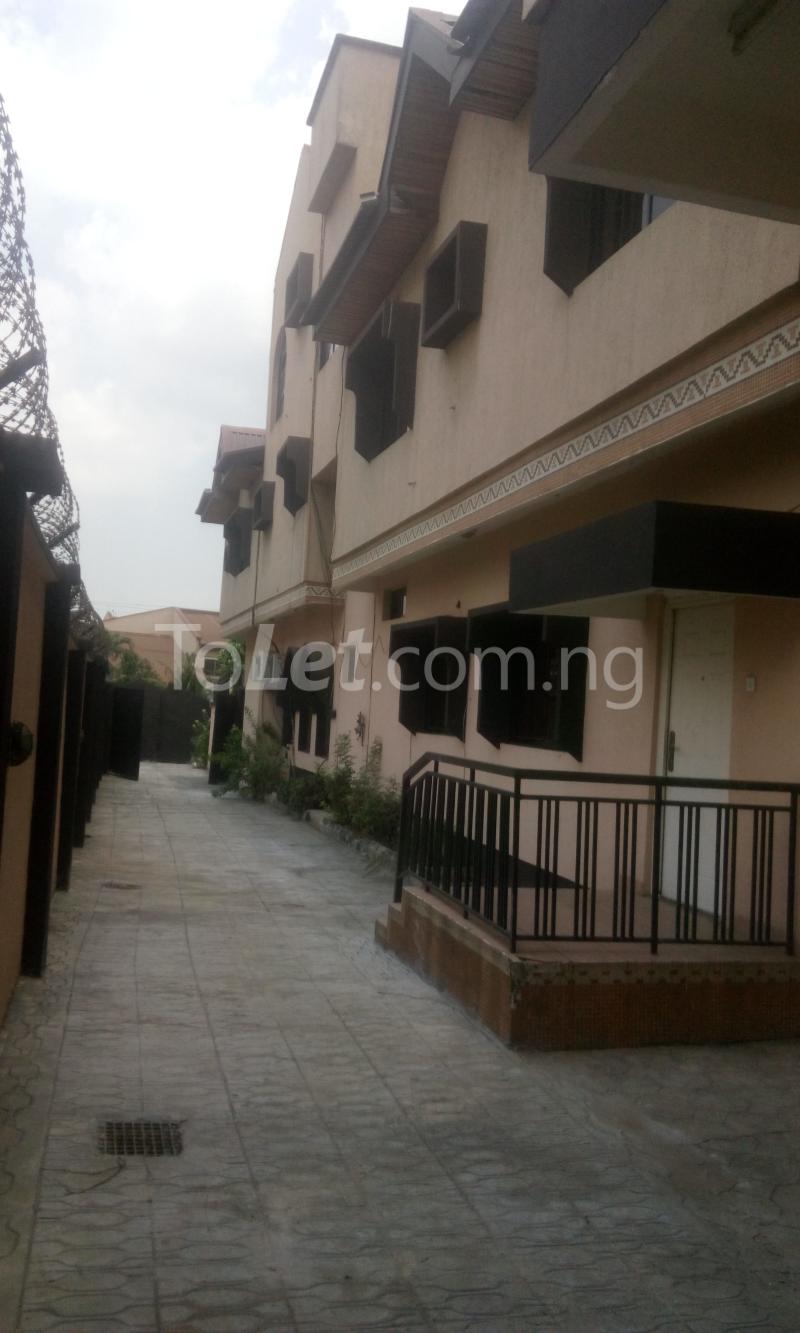 5 bedroom House for rent Plot 6 Jaiye Oyedotun Street, Magodo Kosofe/Ikosi Lagos