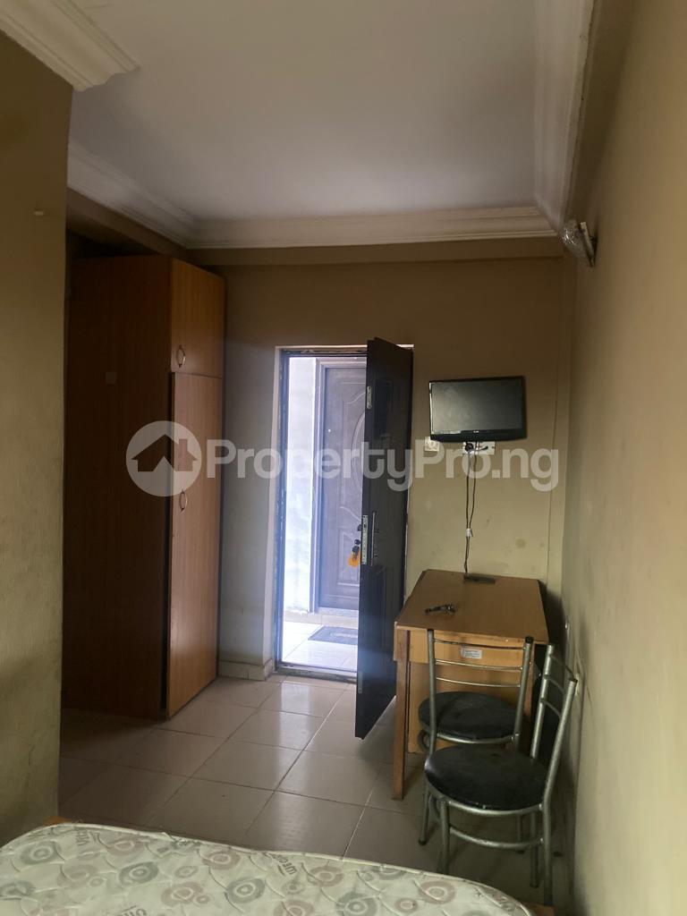 1 bedroom Flat / Apartment for rent Fadeyi, Jibowu Yaba Lagos