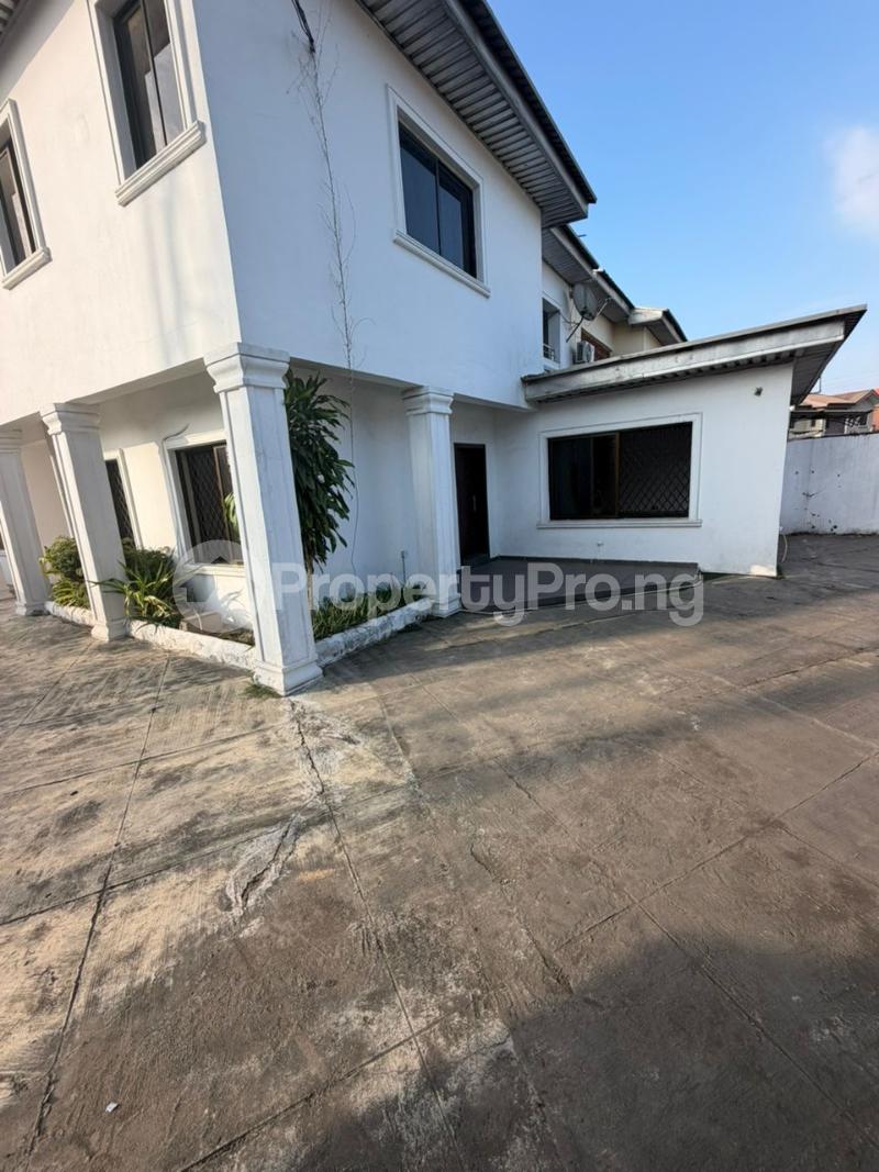 4 bedroom Commercial Property for rent Lanre Awolokun Gbagada Phase 2 Gbagada Lagos