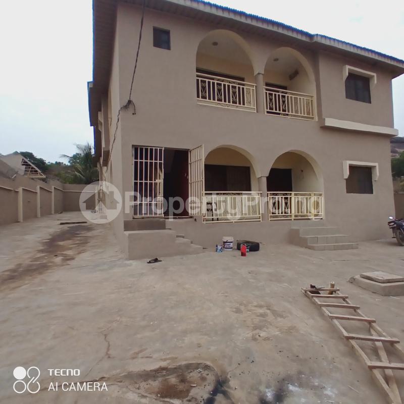 3 bedroom House for rent Sagbe/eyin Oke Ojoo Ibadan Oyo