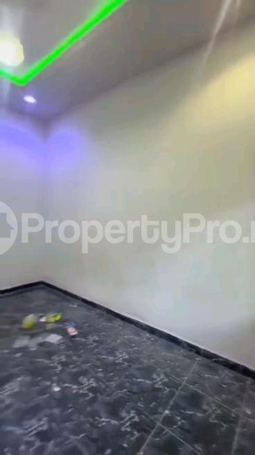 1 bedroom Flat / Apartment for rent Off Pedro Road, Ladilak Shomolu Lagos