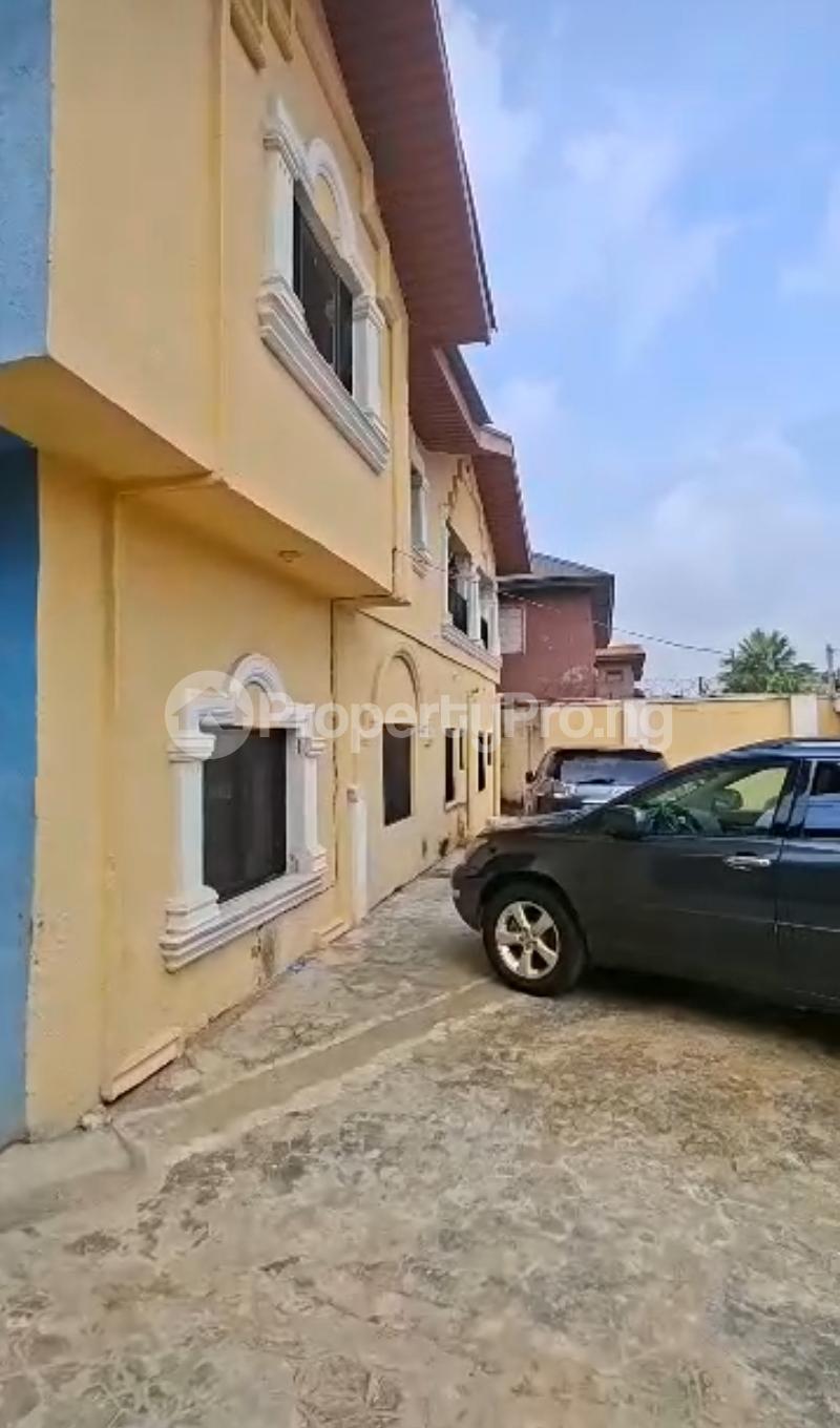 3 bedroom House for sale Park View Estate, Owolabi junction Okota Lagos