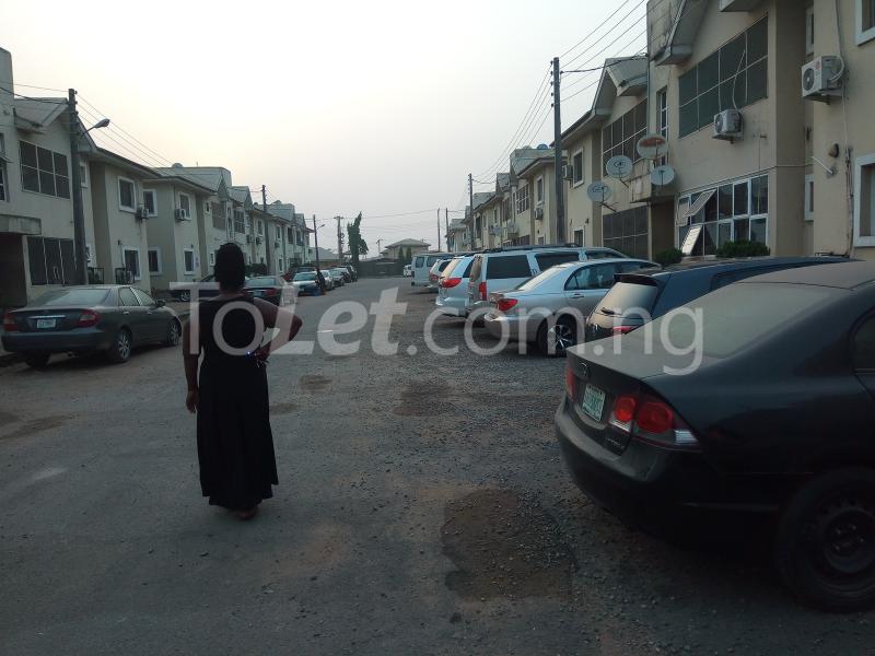 3 bedroom Flat / Apartment for rent Kings Court Estate, Shasha Shasha Alimosho Lagos