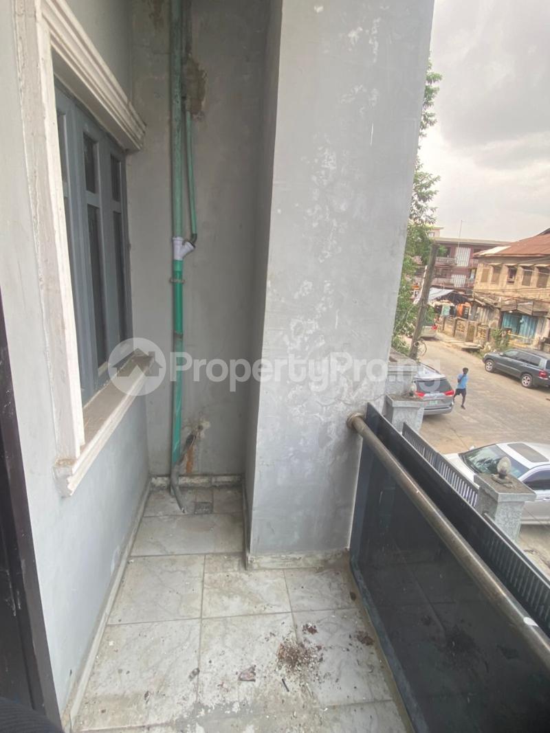 1 bedroom Flat / Apartment for rent Alagomeji Yaba Lagos - 4