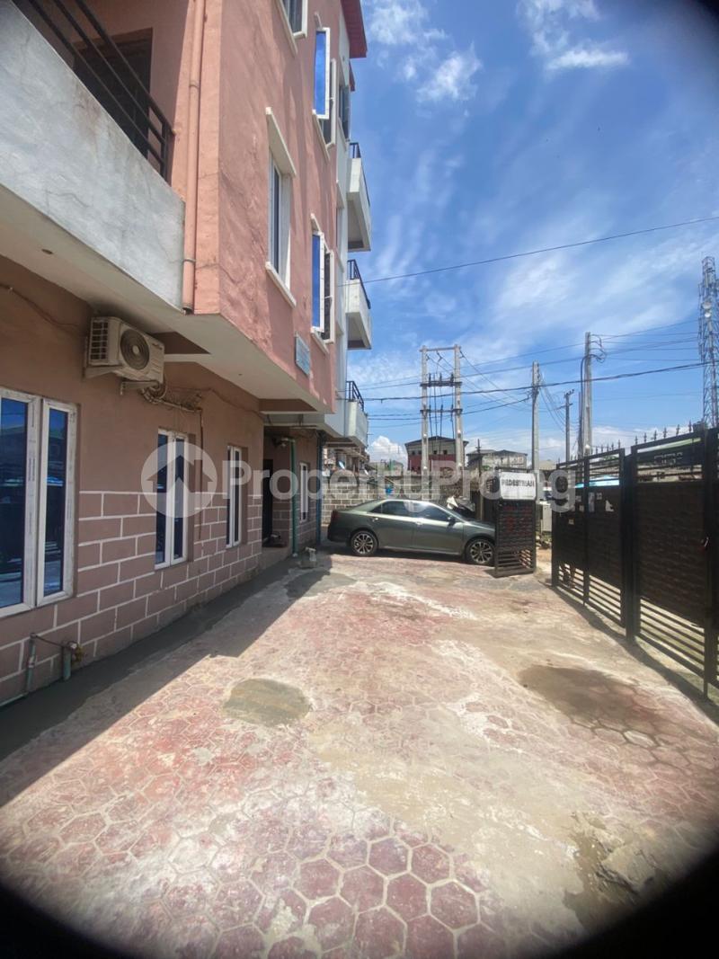 1 bedroom Flat / Apartment for rent Abule Ijesha Fola Agoro Yaba Lagos - 11