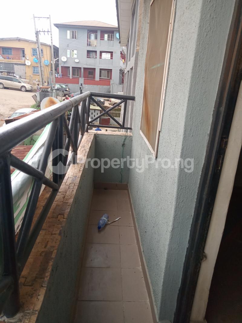 1 bedroom Flat / Apartment for rent Chemist Akoka Yaba Lagos