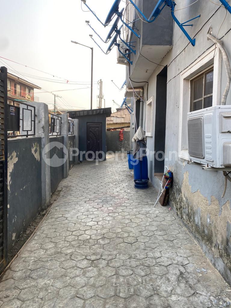 1 bedroom Flat / Apartment for rent Onipan Shomolu Lagos