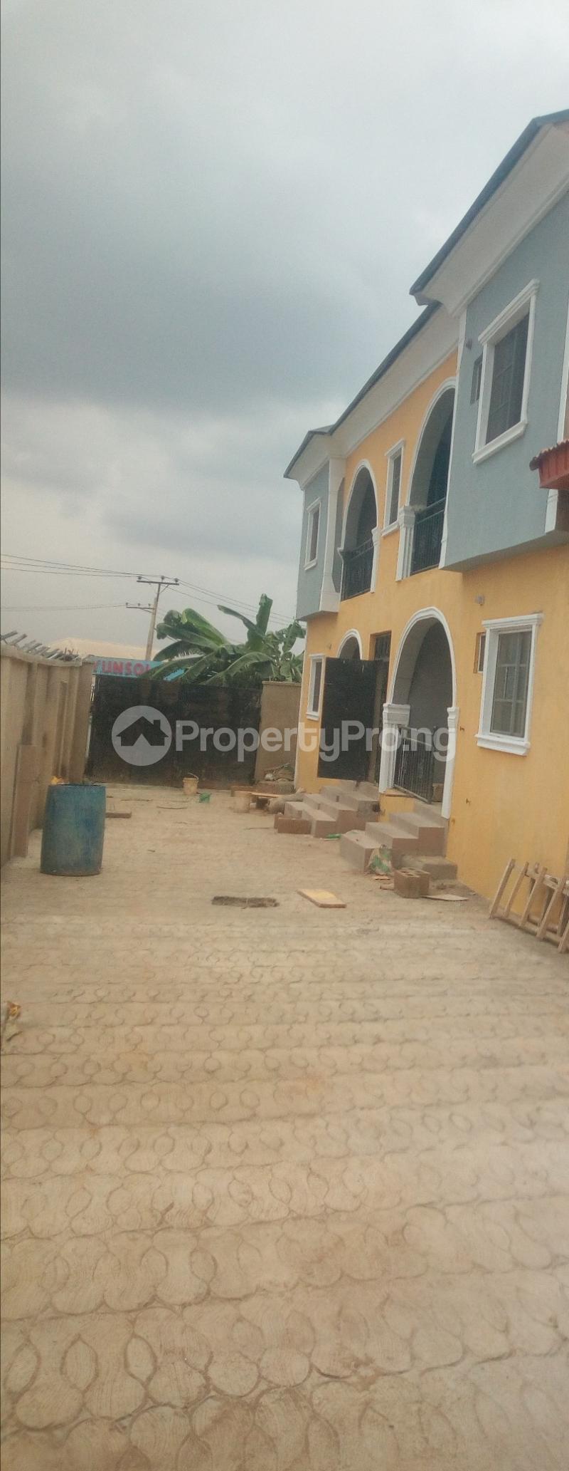 2 bedroom House for rent Trekkable To Main Road Akala Express Ibadan Oyo