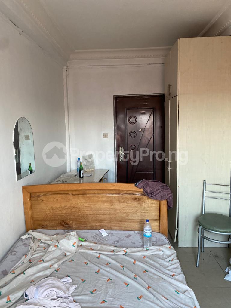 1 bedroom Flat / Apartment for rent Fadeyi Jibowu Yaba Lagos