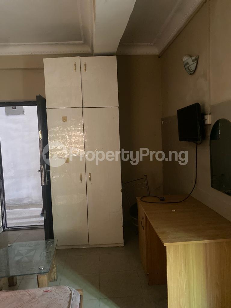 1 bedroom Flat / Apartment for rent Fadeyi Jibowu Yaba Lagos
