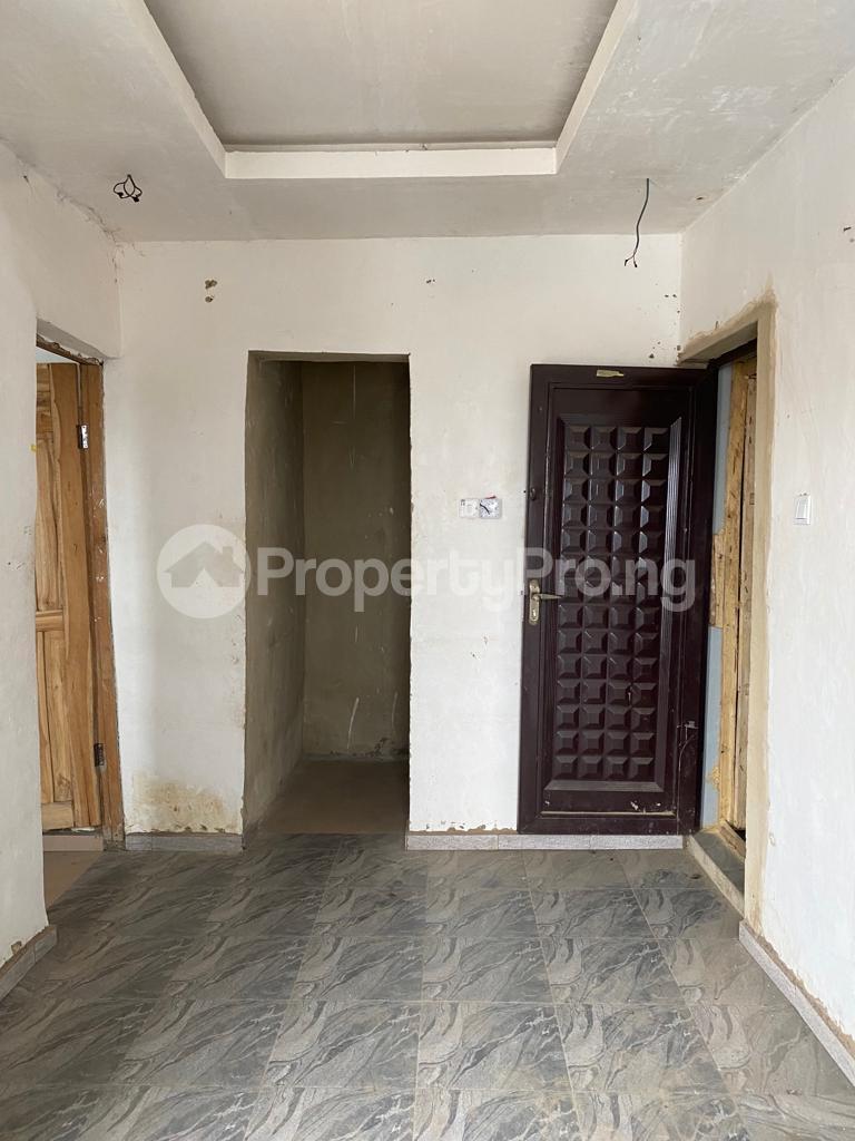 1 bedroom Flat / Apartment for rent Onipan Shomolu Lagos