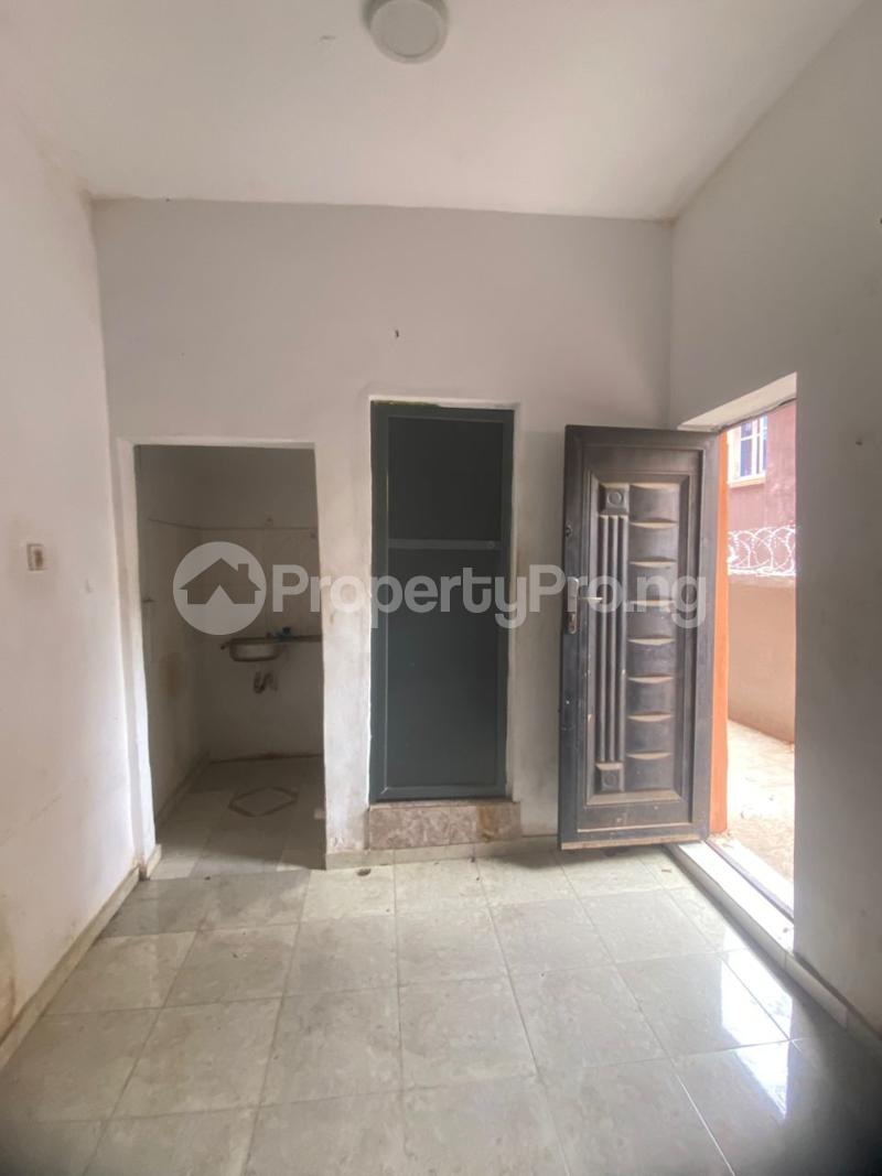1 bedroom Flat / Apartment for rent Somolu Fola Agoro Yaba Lagos