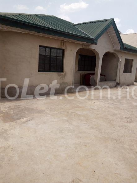 1 bedroom Commercial Property for rent 40, Bode Ladipo Avenue Magboro Obafemi Owode Ogun