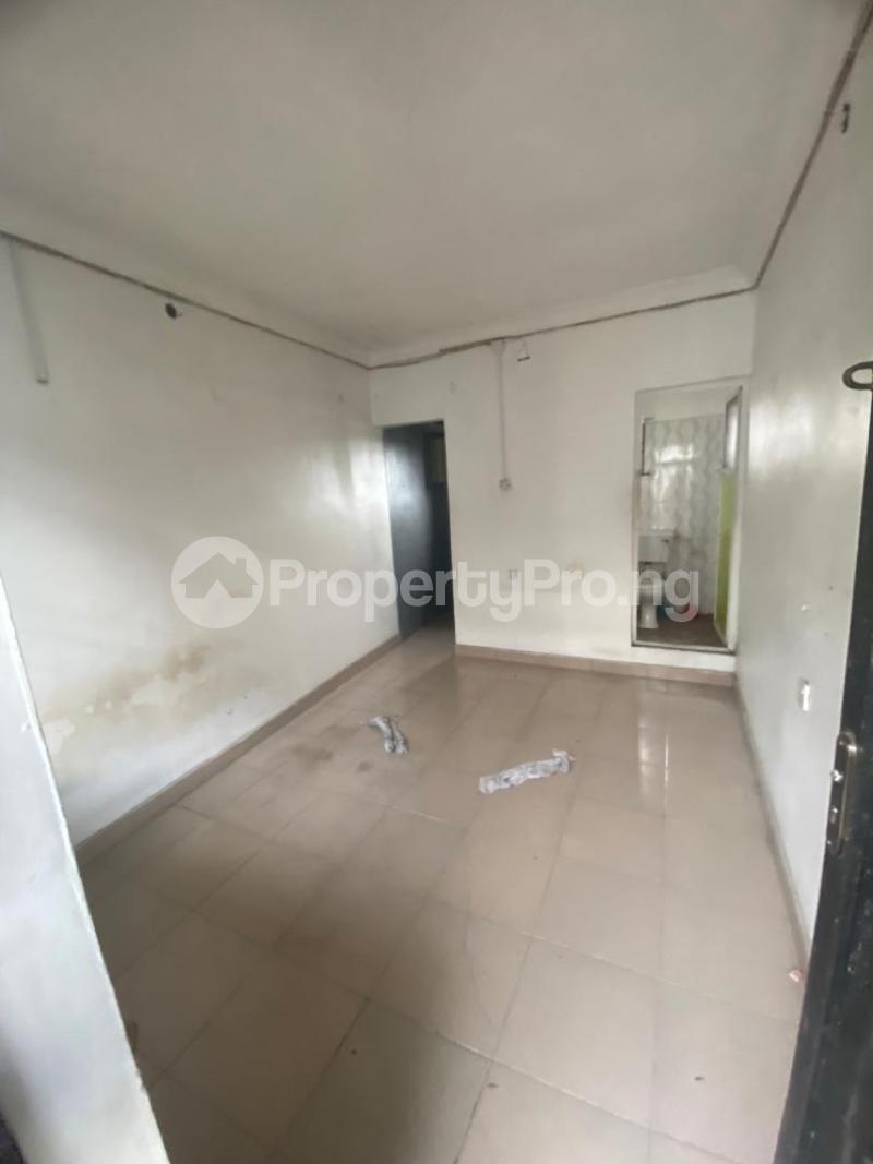 1 Bedroom House in Fola Agoro Yaba Lagos House for rent in yaba