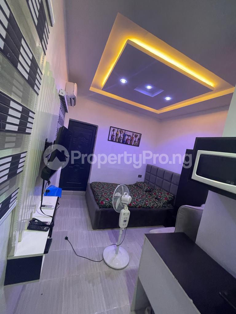 1 bedroom Flat / Apartment for shortlet Fola Agoro Fola Agoro Yaba Lagos