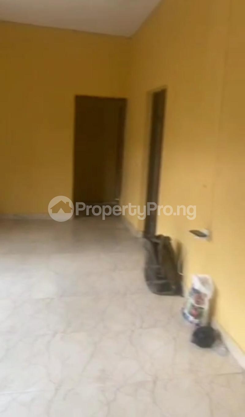 2 bedroom House for rent Iwaya Yaba Lagos