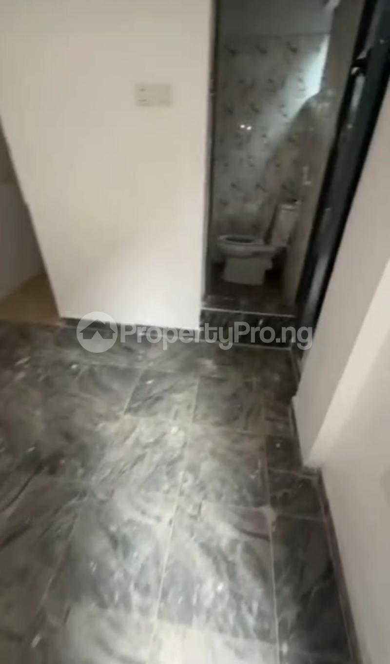 Flat / Apartment for rent Bye pass Ilupeju Ilupeju Lagos - 2