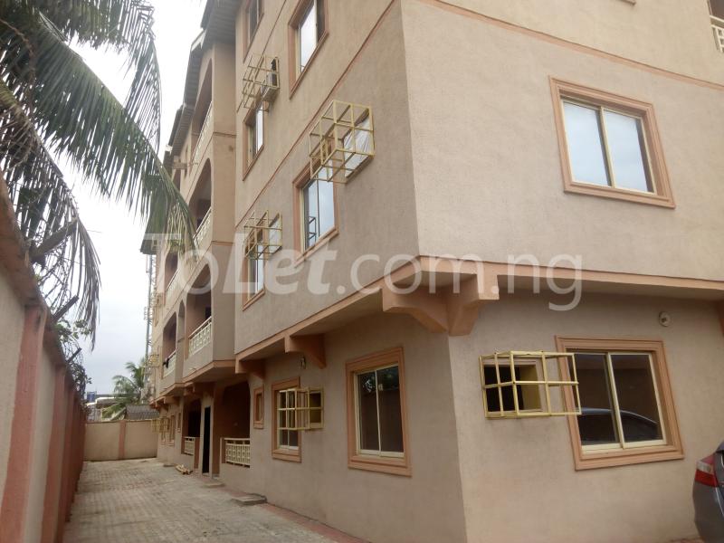 3 bedroom Flat / Apartment for rent Hakeem Dosunmu Street Ago palace Okota Lagos