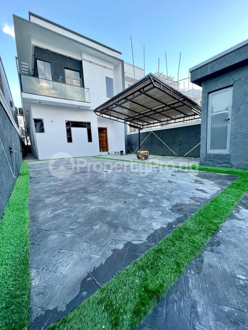 5 bedroom House for sale Second Toll Gate chevron Lekki Lagos