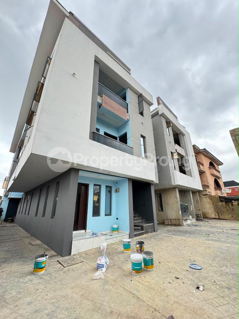 2 bedroom House for sale Gbagada Lagos