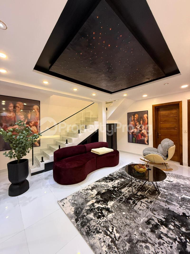 2 bedroom House for shortlet Ikate Lekki Lagos