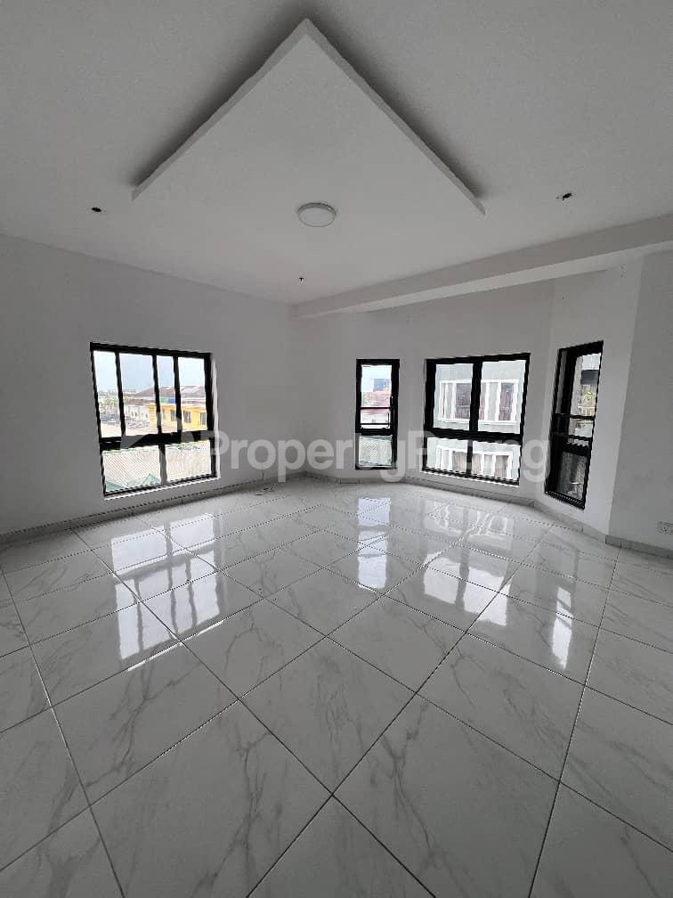 3 bedroom Flat / Apartment for rent Lekki Phase 1 Lekki Lagos