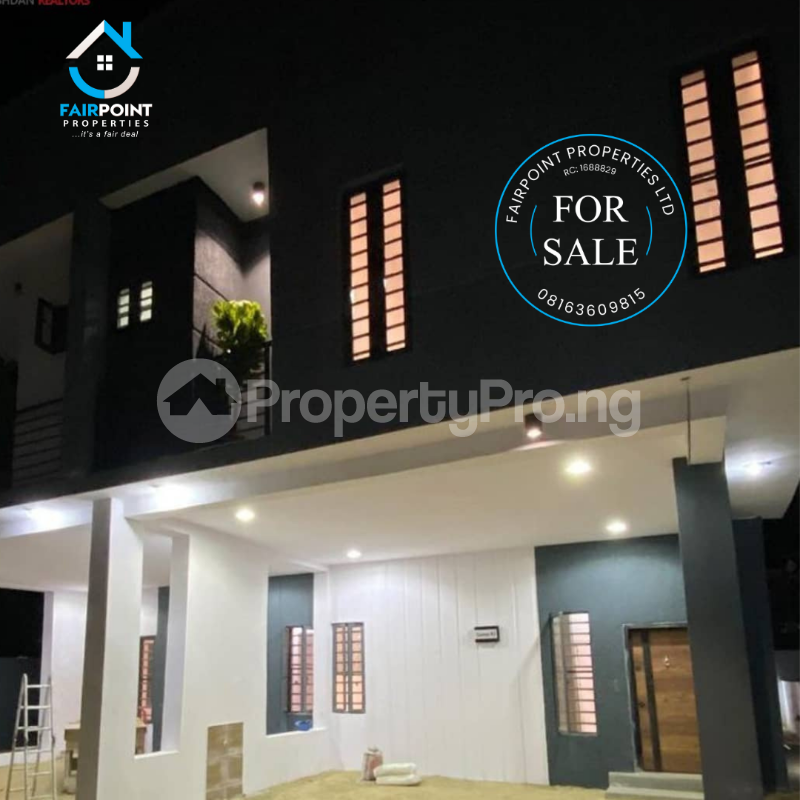 4 bedroom House for sale Lekki Lagos