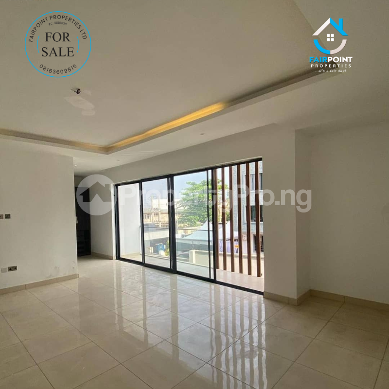 4 bedroom House for sale Lekki Lagos