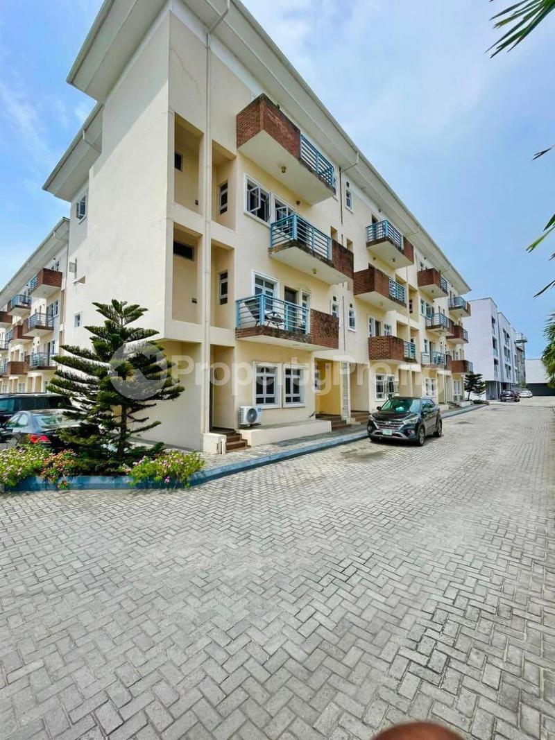 4 bedroom House for rent Ologolo Lekki Lagos