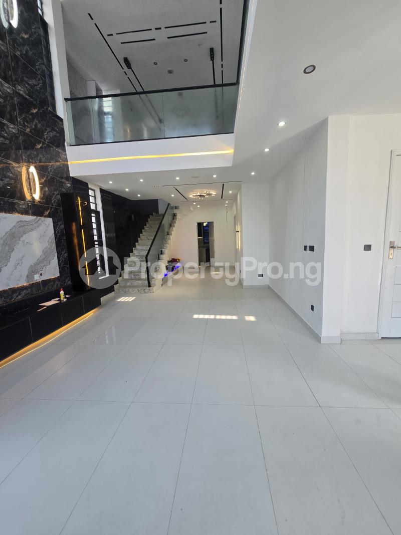 5 bedroom House for sale For Those Looking For Something Extraordinary In Megamound, Ikota Lekki Lagos - 0