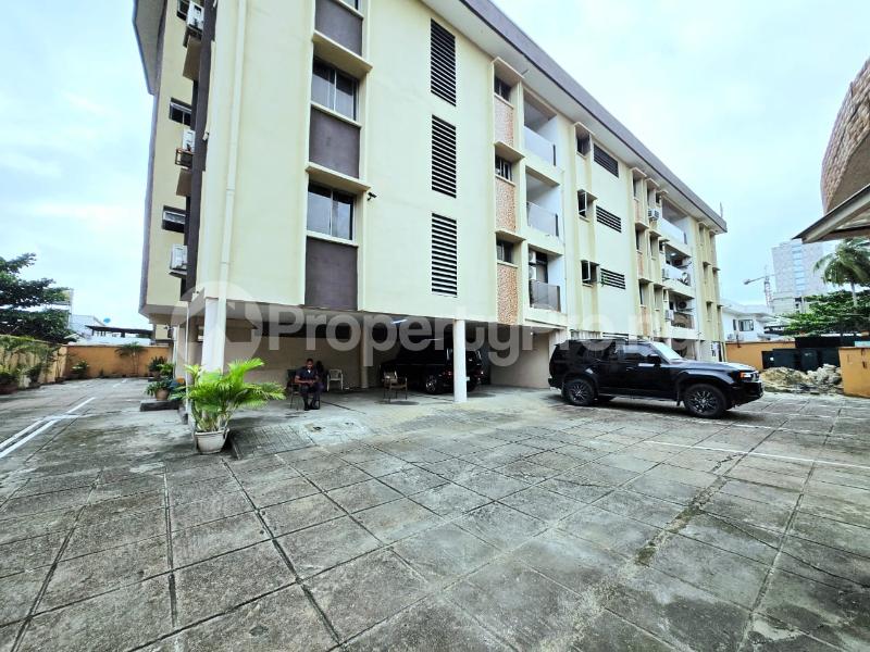 4 bedroom Commercial Property for rent Ajose Adeogun Street Victoria Island Lagos