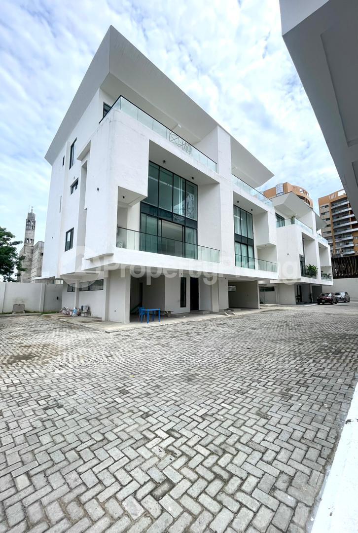 4 bedroom House for sale  Ikoyi Lagos