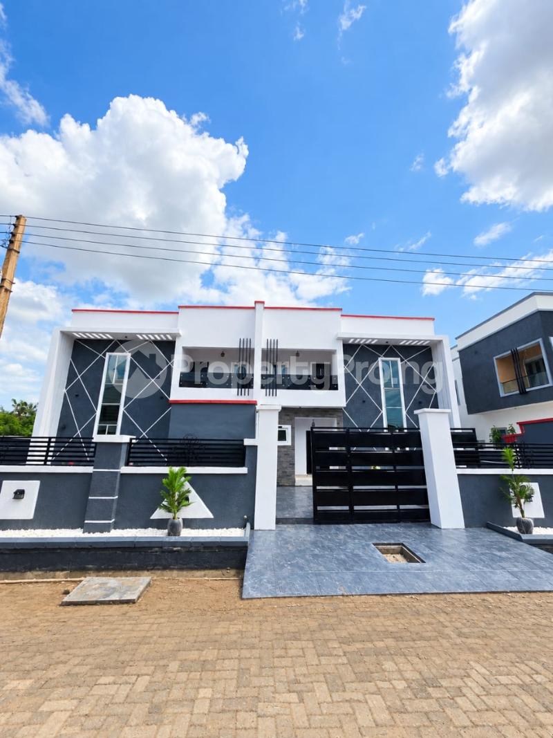 3 bedroom House for sale Rayfield , Christopher Alao Akala Gra Ibadan Oyo
