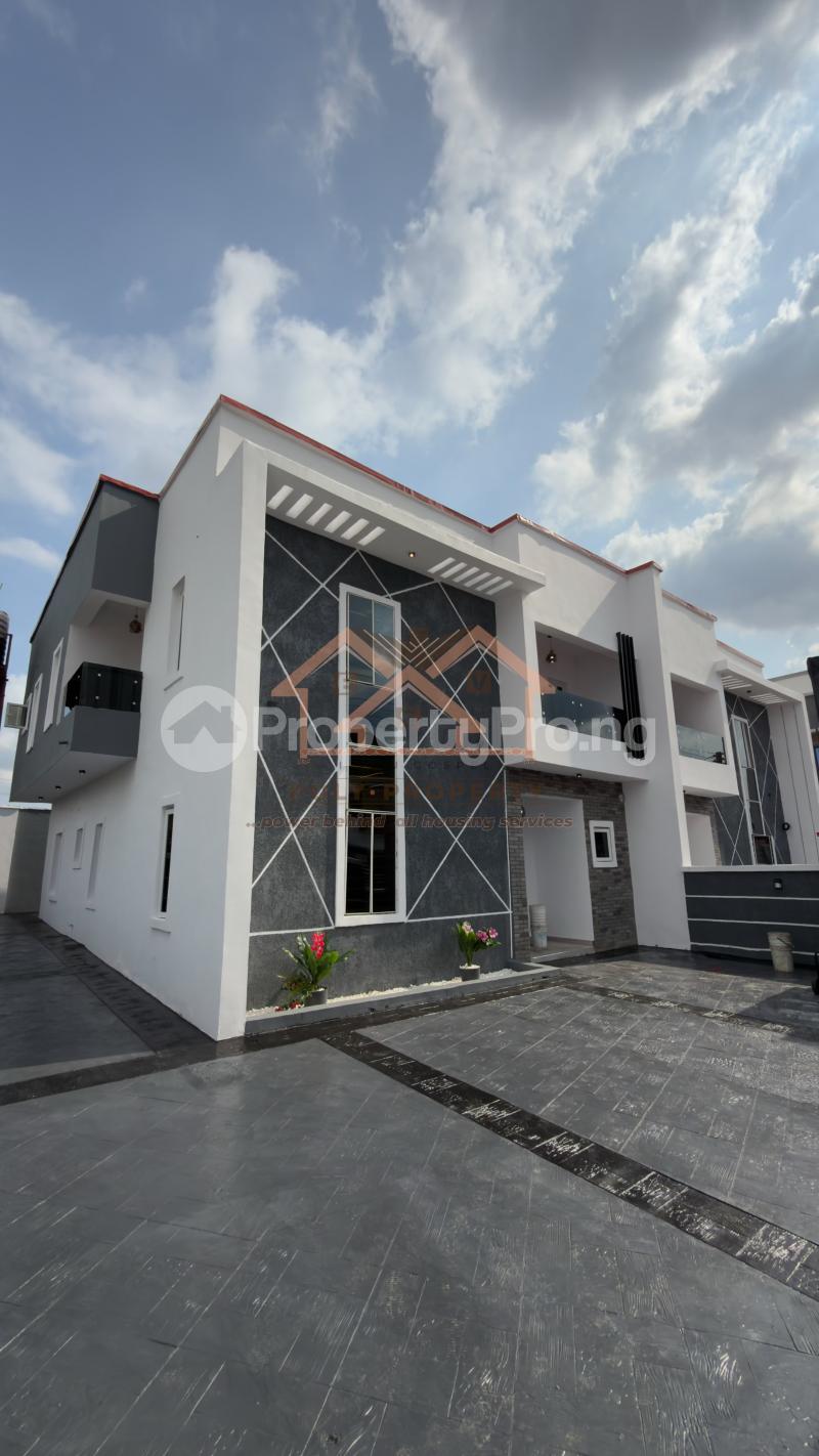 3 bedroom House for sale Rayfield , Christopher Alao Akala Gra Ibadan Oyo