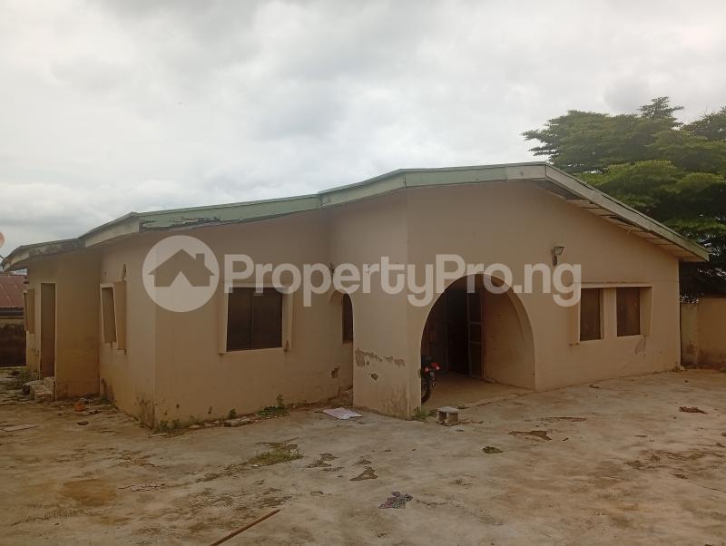 4 bedroom House for sale Phase 4 / Federal Housing Kubwa Abuja
