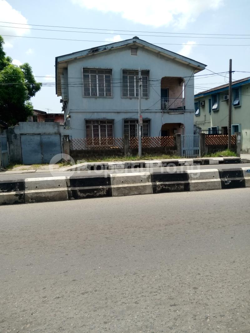 3 bedroom Commercial Property for sale Ogunlana Drive Ogunlana Surulere Lagos