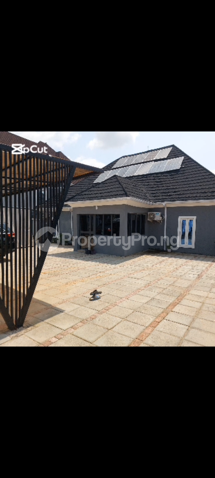 4 bedroom House for sale Along Airport Road Lugbe Abuja