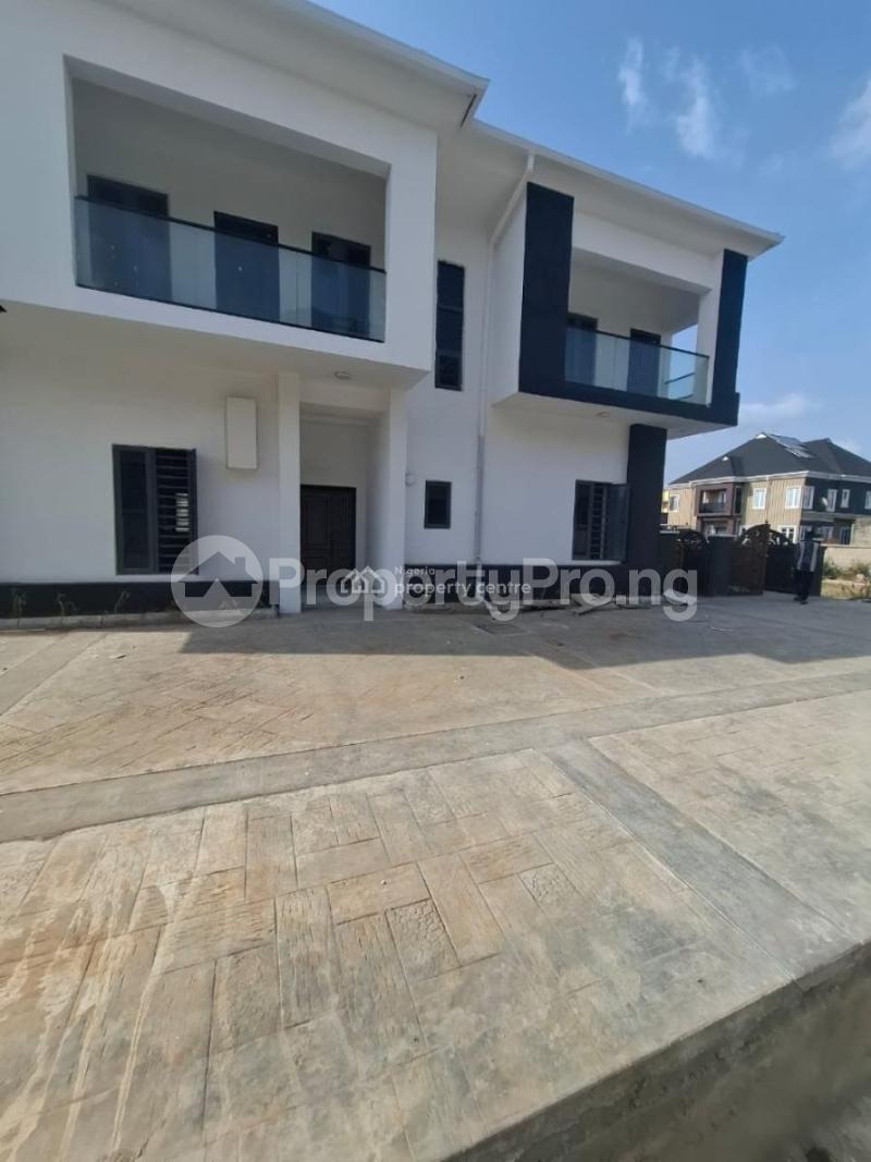 4 bedroom House for sale Yaba Lagos