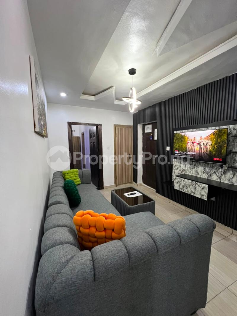 1 bedroom Flat / Apartment for shortlet Ogunlana Surulere Lagos