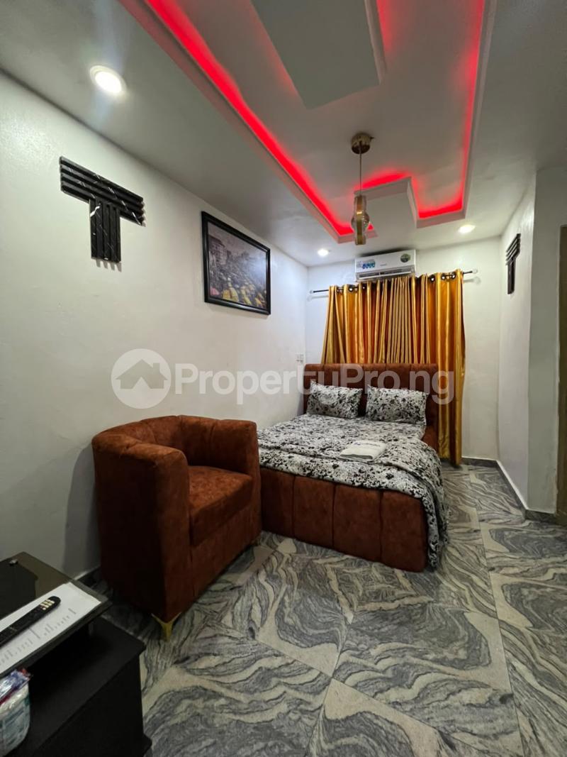 1 bedroom Flat / Apartment for shortlet Lawanson Surulere Lagos