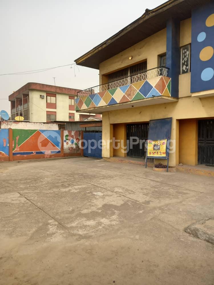 House for sale Directly Along Busy Ijesha Itedo Ijesha Surulere Lagos - 0