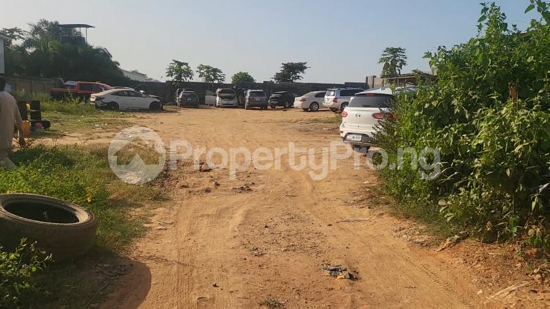 Land for sale Close To Mobil Fuel Station On Bannex Road Mabushi Abuja