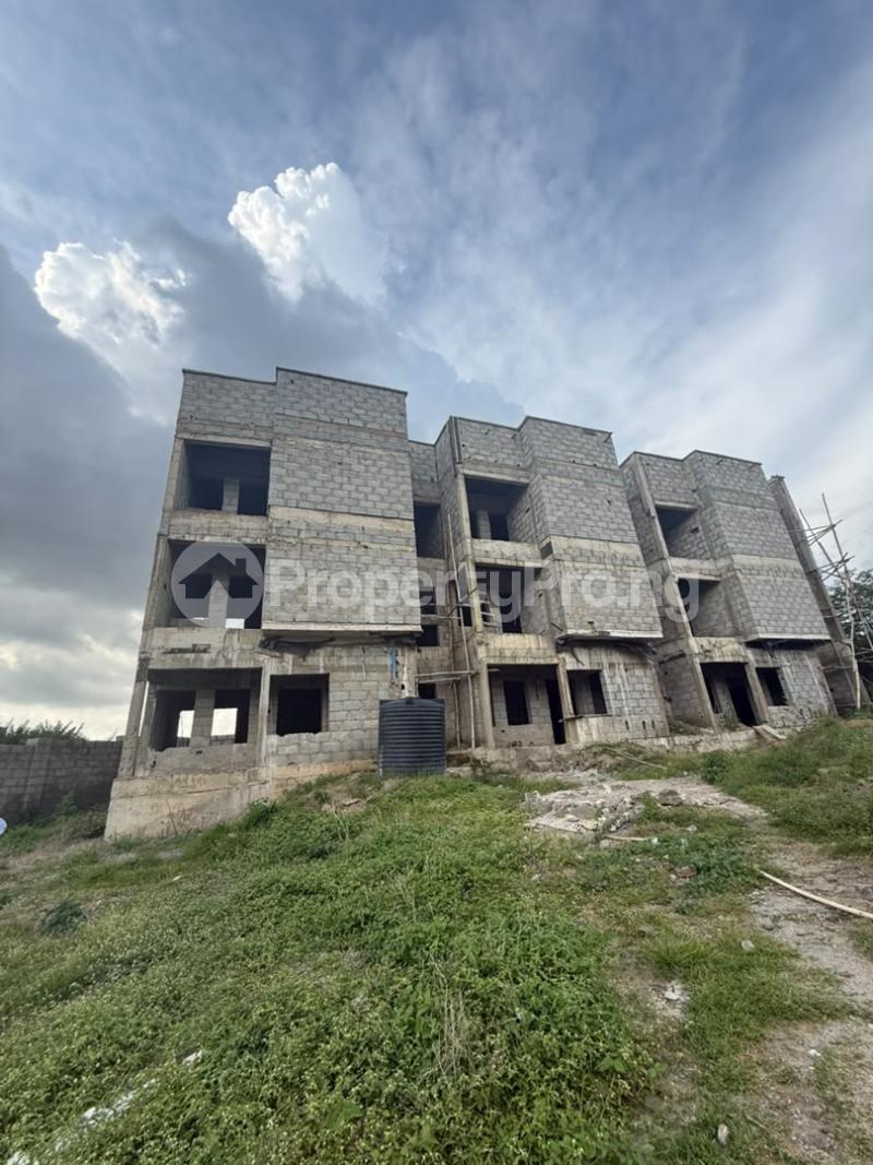 5 bedroom House for sale Guzape Main, Behind H Medix Guzape Abuja