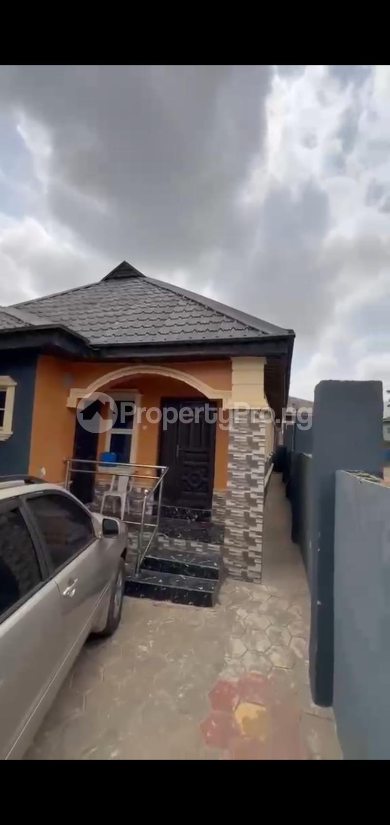4 bedroom House for sale Alimosho Lagos
