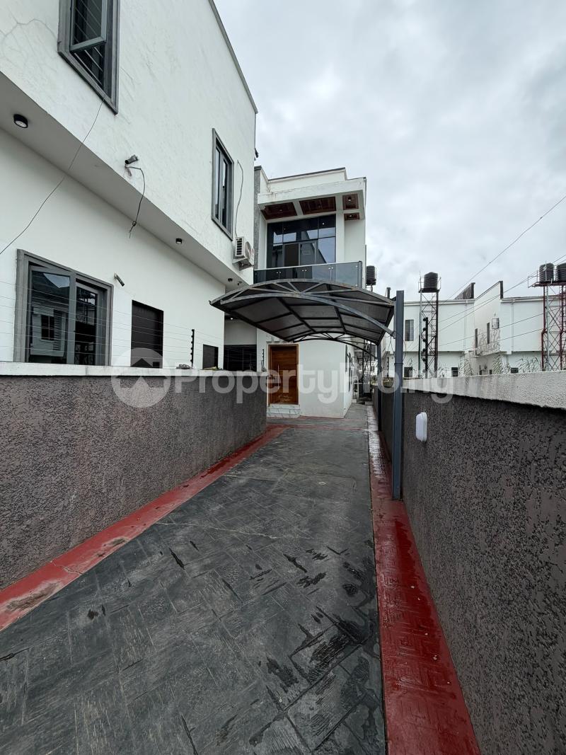 4 bedroom House for sale Royal Pine Estate Orchid Lekki Lagos