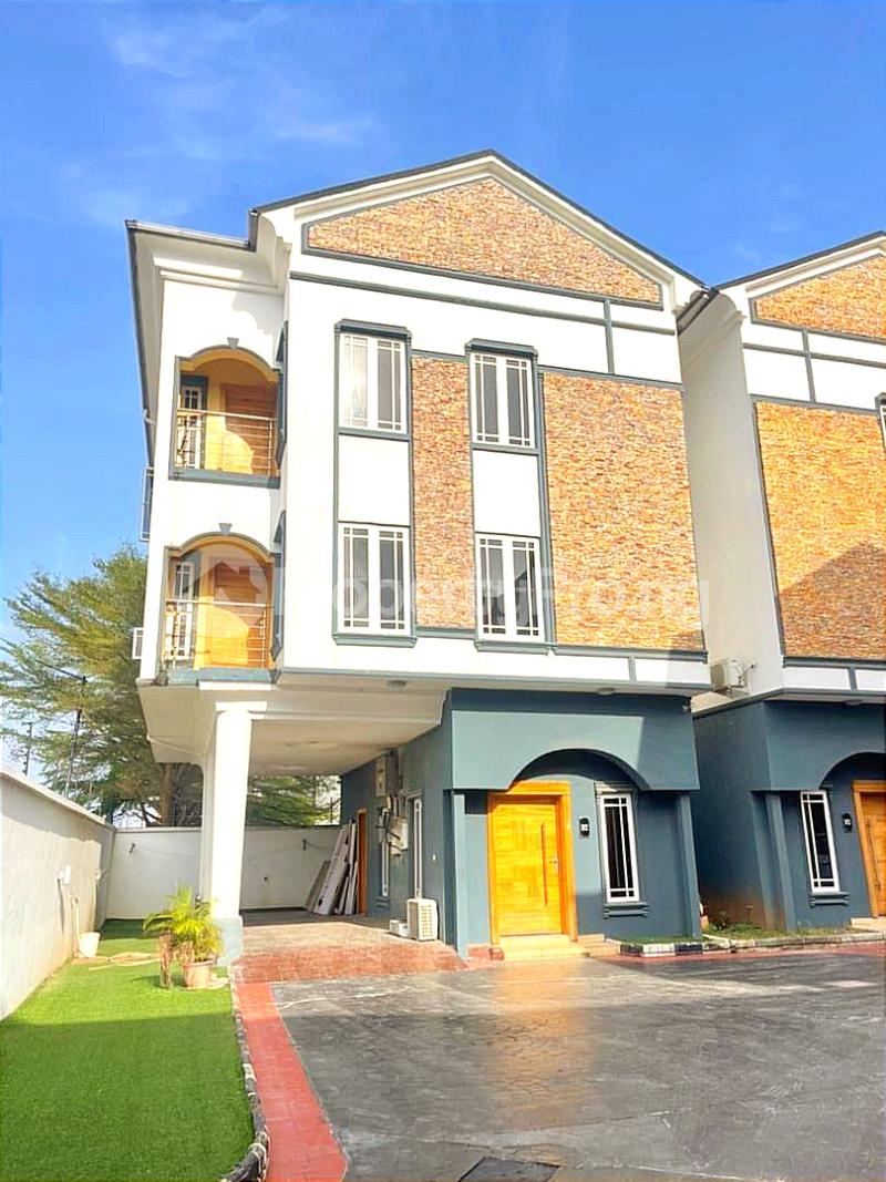 4 bedroom House for sale U3 Estate Lekki Lagos