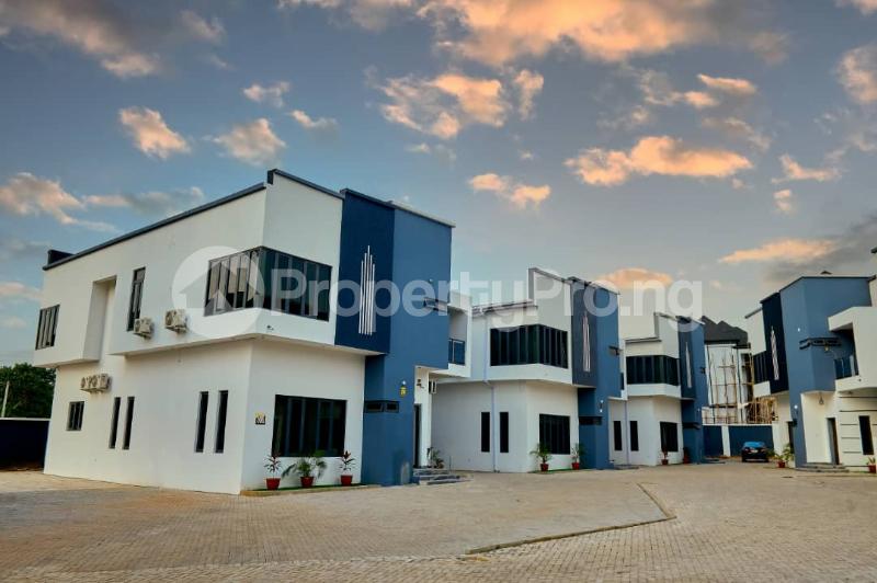 House for sale Main Close To Nnpc Guzape Abuja