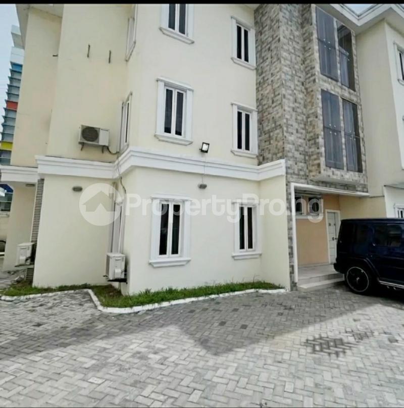 4 bedroom House for sale Ikate Lekki Lagos