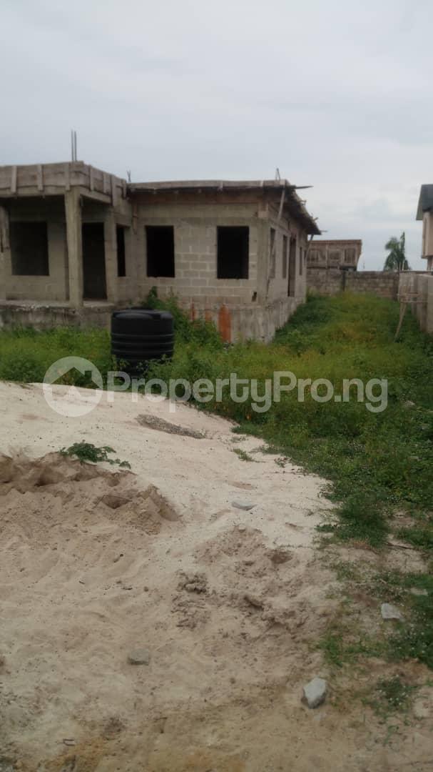 5 bedroom House for sale Monastery road Sangotedo Lagos