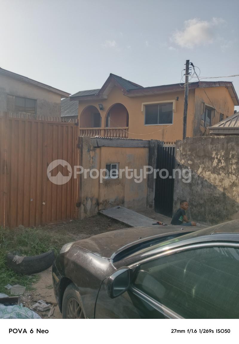 6 bedroom House for sale Ipaja Lagos